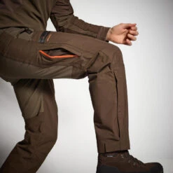 PANTALON CHASSE IMPERMÉABLE RENFORT MARRON 900 BÉCASSE 17 PANTALON CHASSE IMPERMÉABLE RENFORT MARRON 900 BÉCASSE -Équipement De Chasse Boutique pantalon chasse impermeable renfort marron 900 becasse 5
